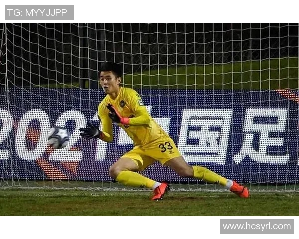 中国足球明星守门员精彩集锦全纪录 展现顶级反应与扑救技巧 中国足球明星守门员精彩集锦全纪录 展现顶级反应与扑救技巧