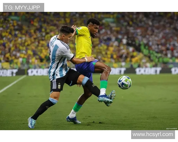 如何通过写足球球星的成长经历和成就展现其独特魅力与职业精神